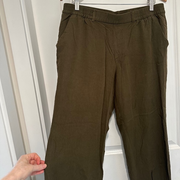 Old Navy | Pull On Straight Leg Ankle Length Pant Olive Green with Pockets - Picture 9 of 12